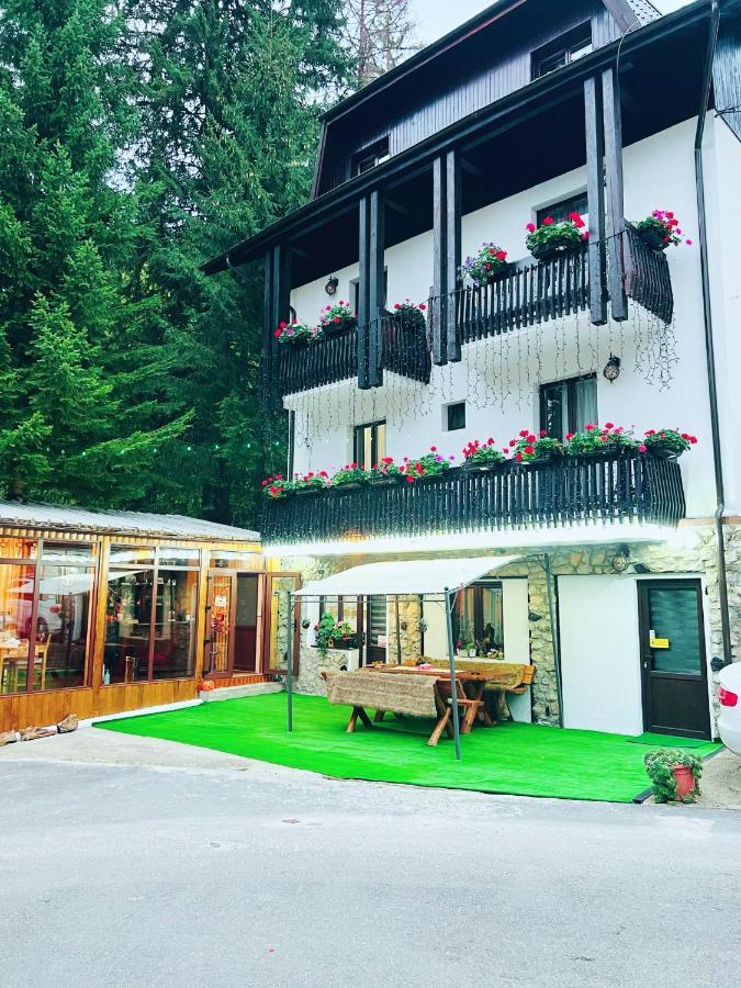 Cabana Din Poienita Poiana Brasov Bagian luar foto